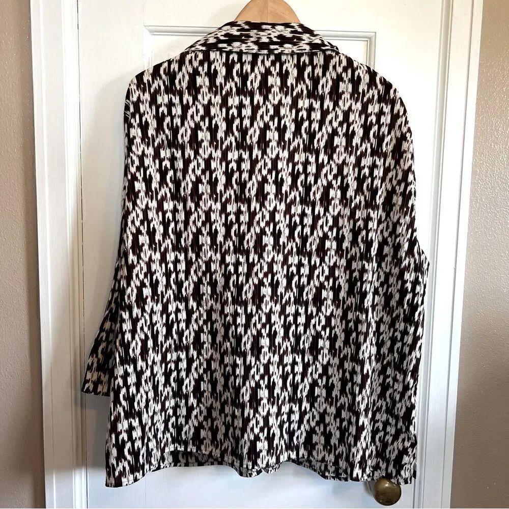 Fred David Patterned button down top - Picture 2 of 7